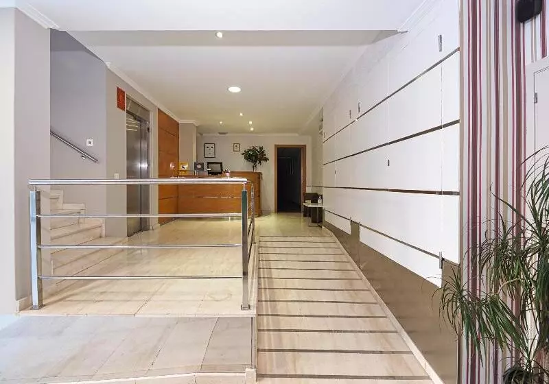 هتل Apartamentos Dabarca