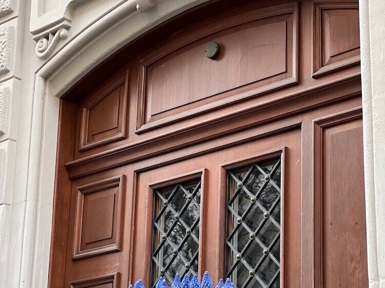 Platzhirsch Zürich Downtown Boutique Hotel & Sushi Lounge