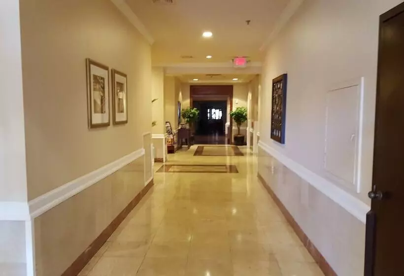 호텔 Ramada Plaza By Wyndham Atlanta Airport