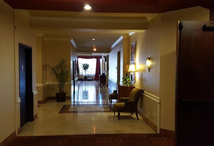 Hotel Ramada Plaza By Wyndham Atlanta Airport