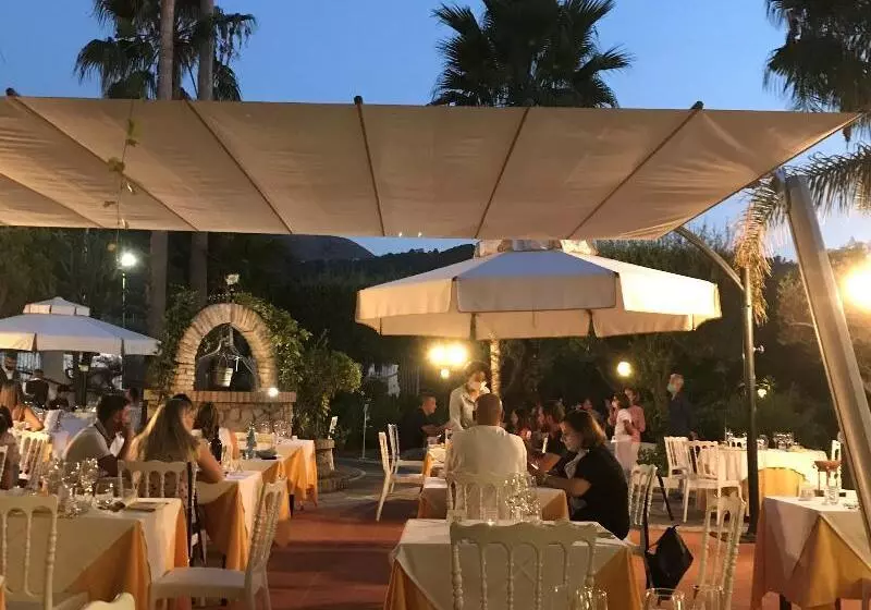 בית מלון כפרי Tirreno