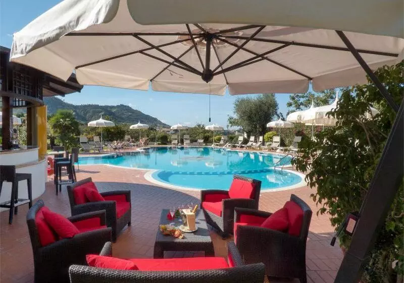 בית מלון כפרי Tirreno