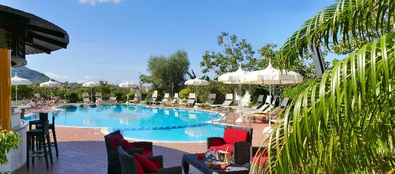 בית מלון כפרי Tirreno