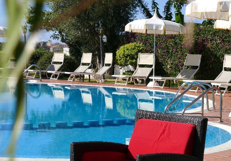 בית מלון כפרי Tirreno