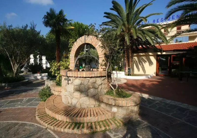 בית מלון כפרי Tirreno