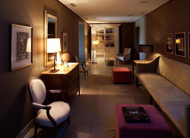 Parador De La Granja