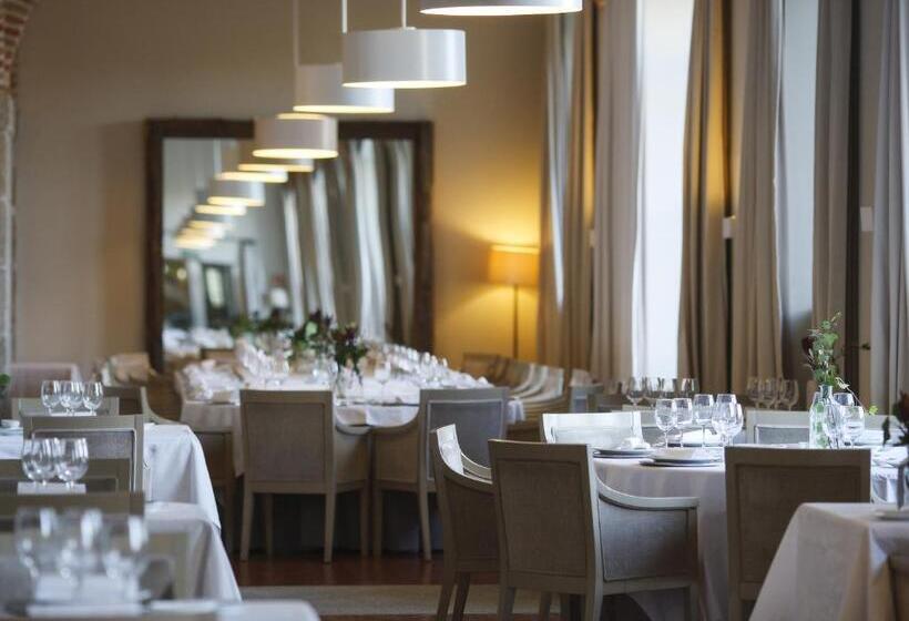 Parador De La Granja