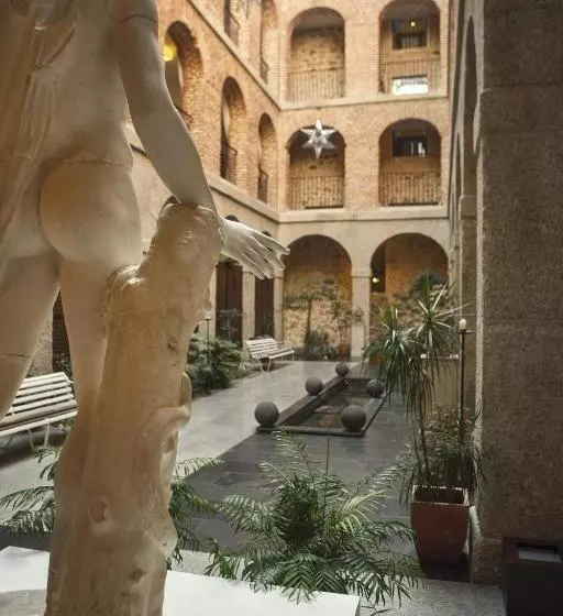 Parador De La Granja