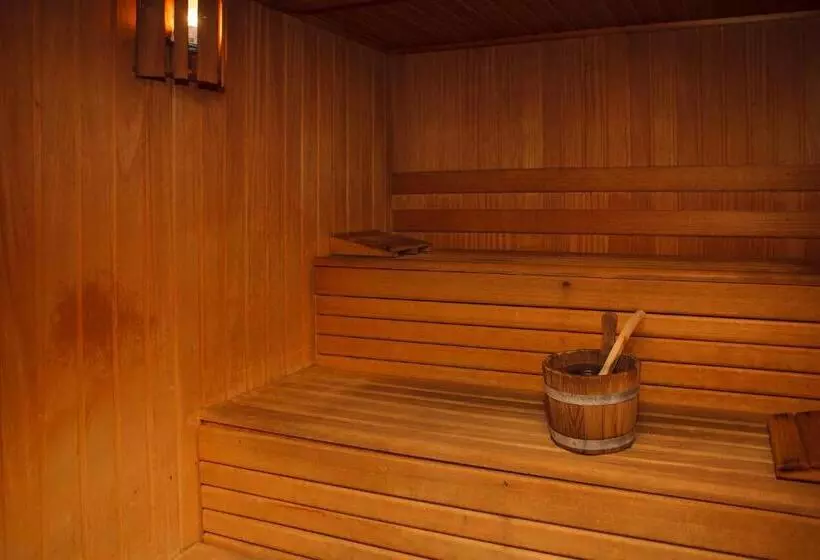 Parador De La Granja