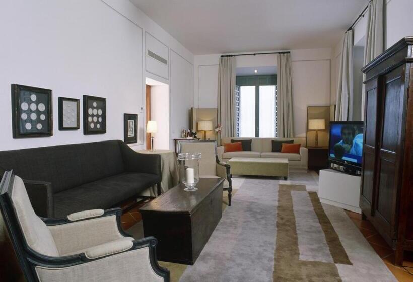 Parador De La Granja