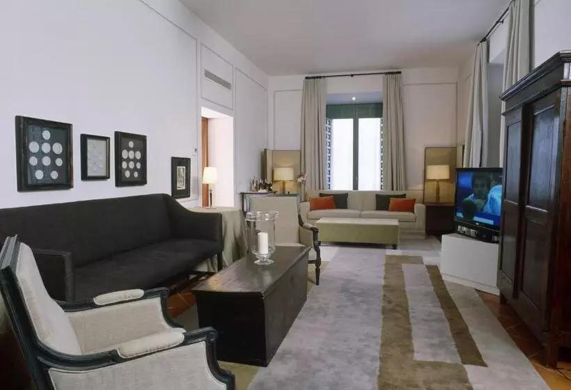 Parador De La Granja