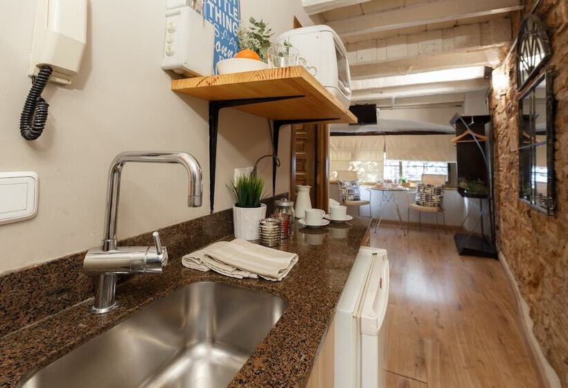 Ainb Picasso Corders Apartments