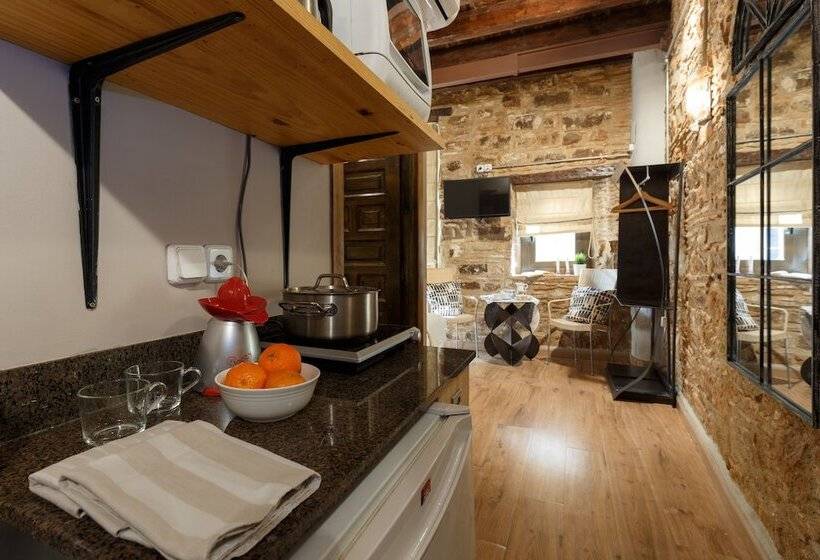 Ainb Picasso Corders Apartments