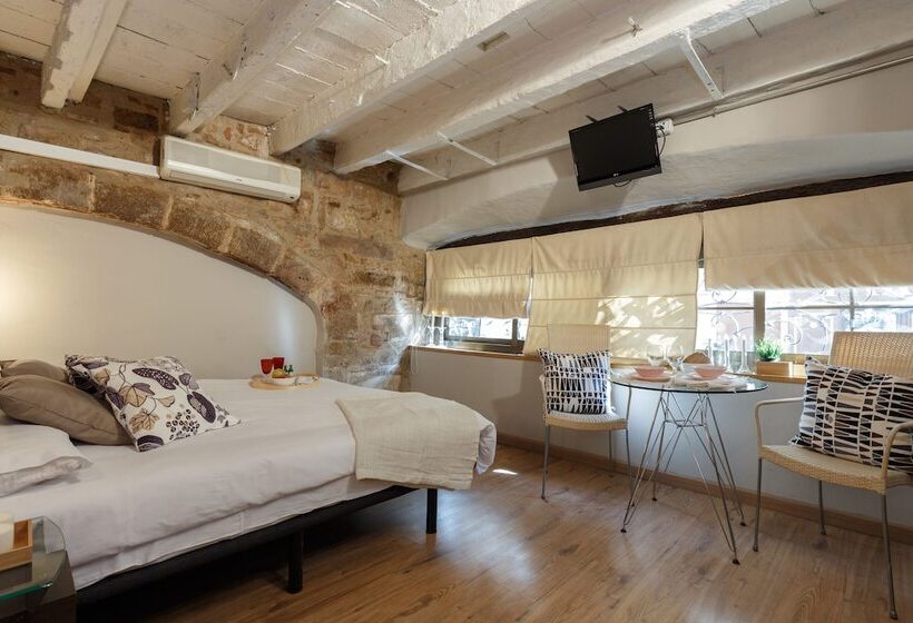 Ainb Picasso Corders Apartments