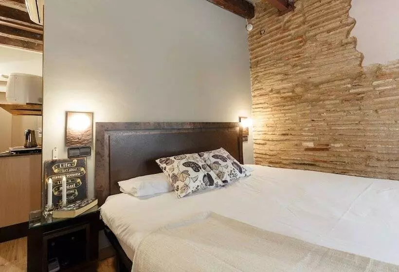 Ainb Picasso Corders Apartments