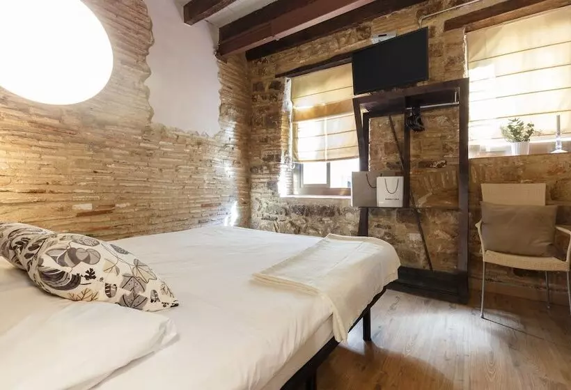 Ainb Picasso Corders Apartments