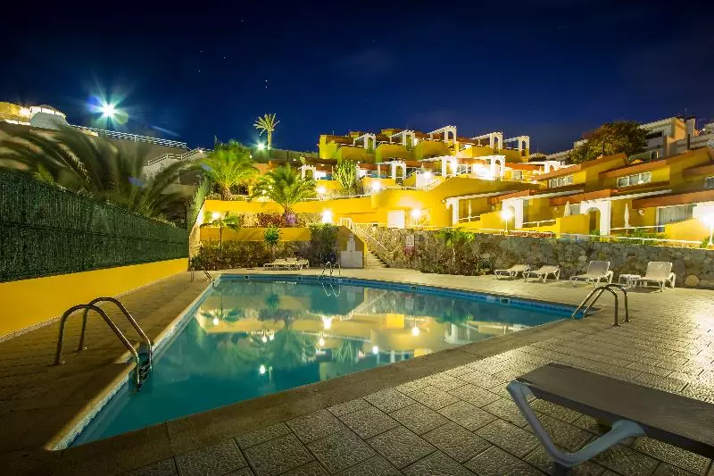 Apartamentos Punta Marina By Livvo