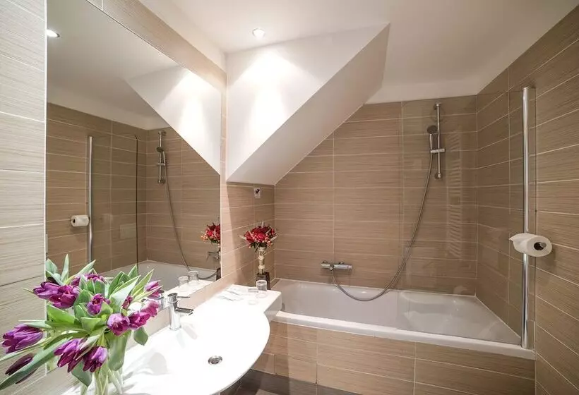 هتل Assenzio Prague