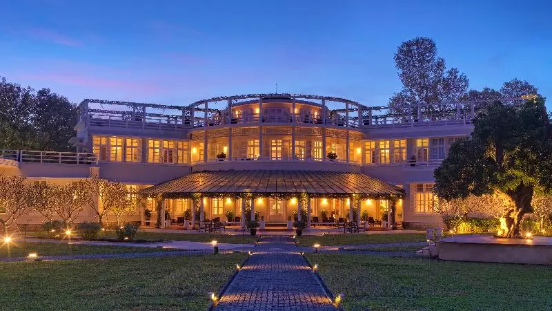 هتل Azerai La Residence Hue