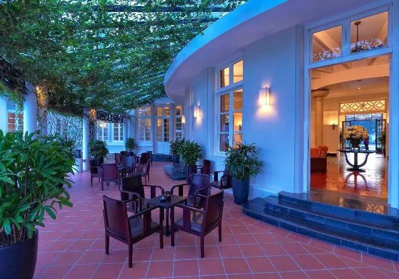 هتل Azerai La Residence Hue