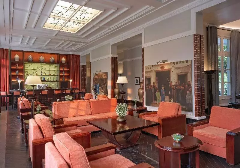 هتل Azerai La Residence Hue