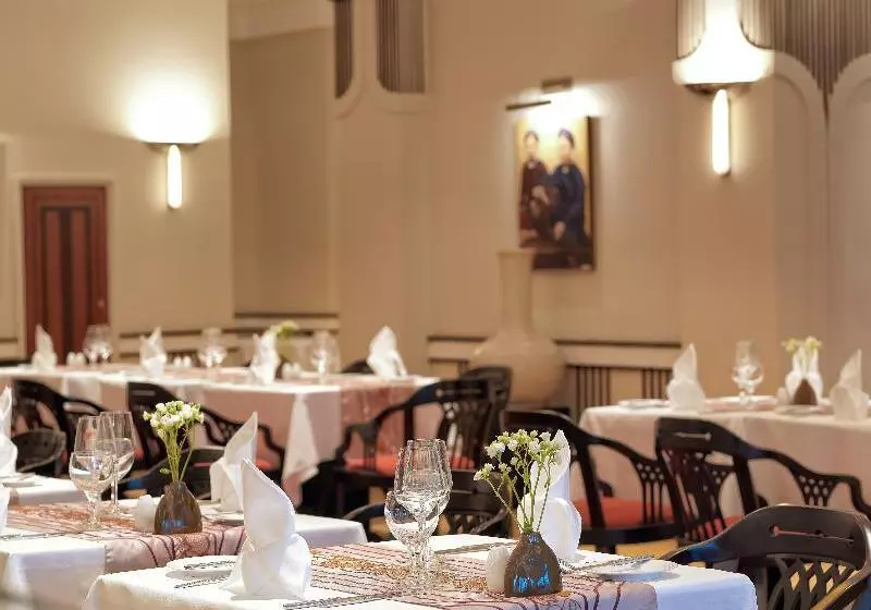 هتل Azerai La Residence Hue