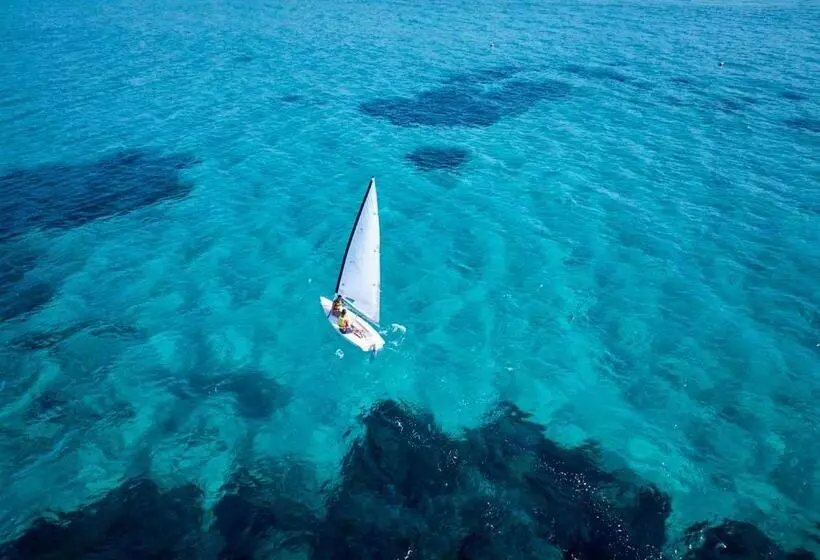 Отель Calaserena Resort