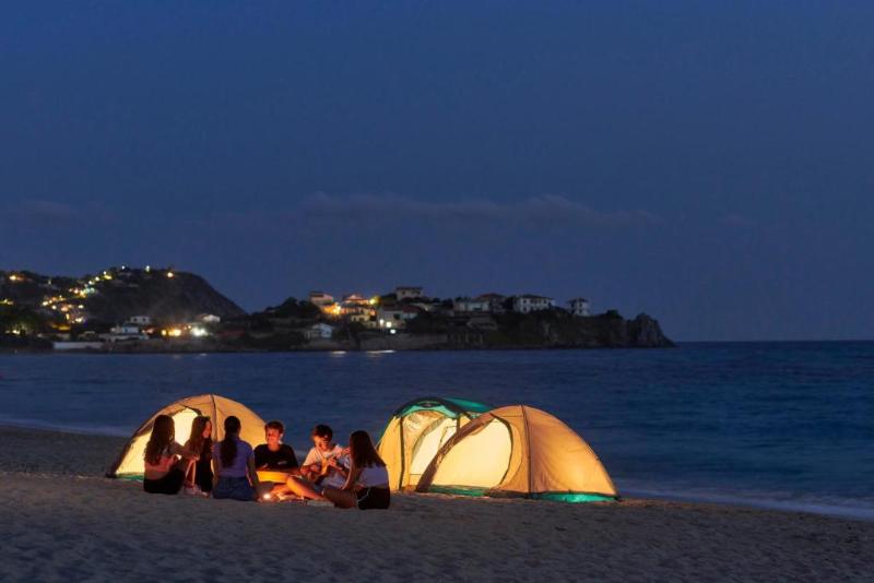 בית מלון כפרי Calaserena Resort