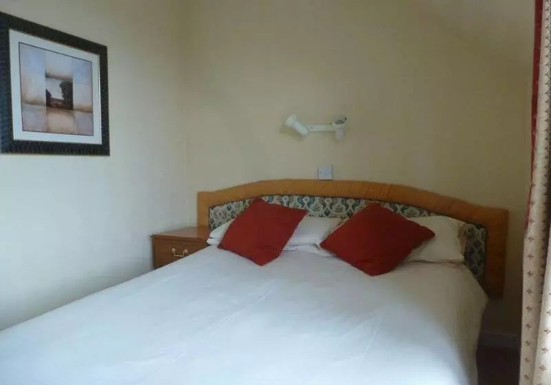 Отель Castletown