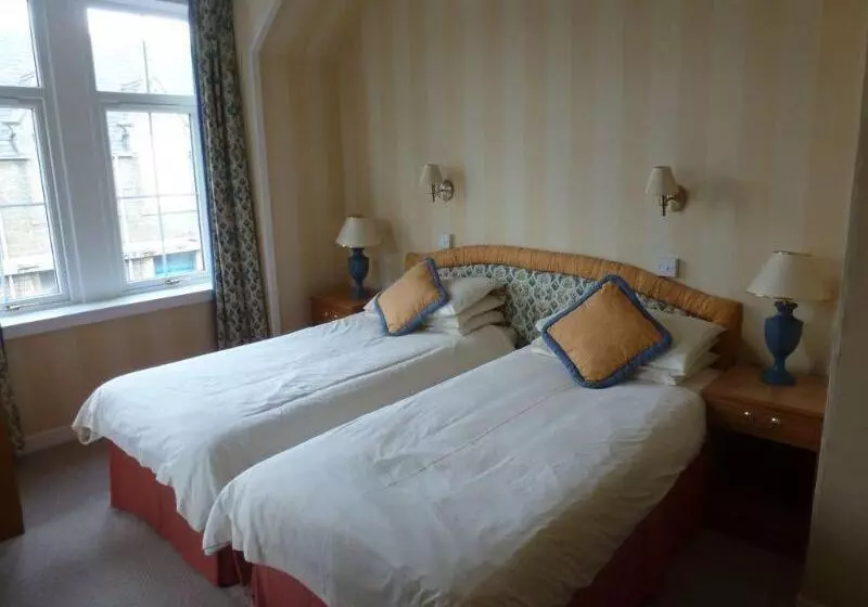 Отель Castletown