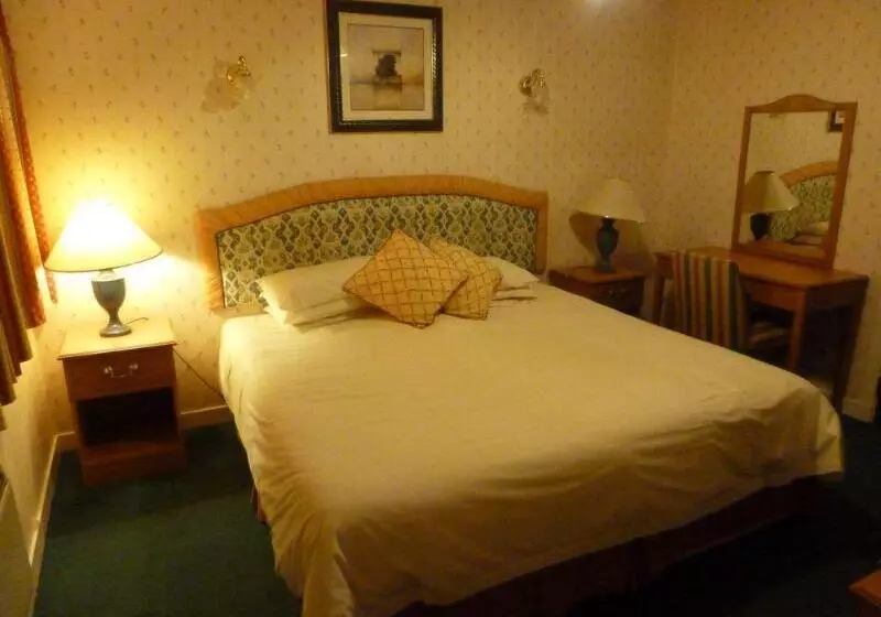 Отель Castletown