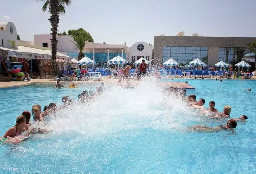 בית מלון כפרי Eden Club Skanes