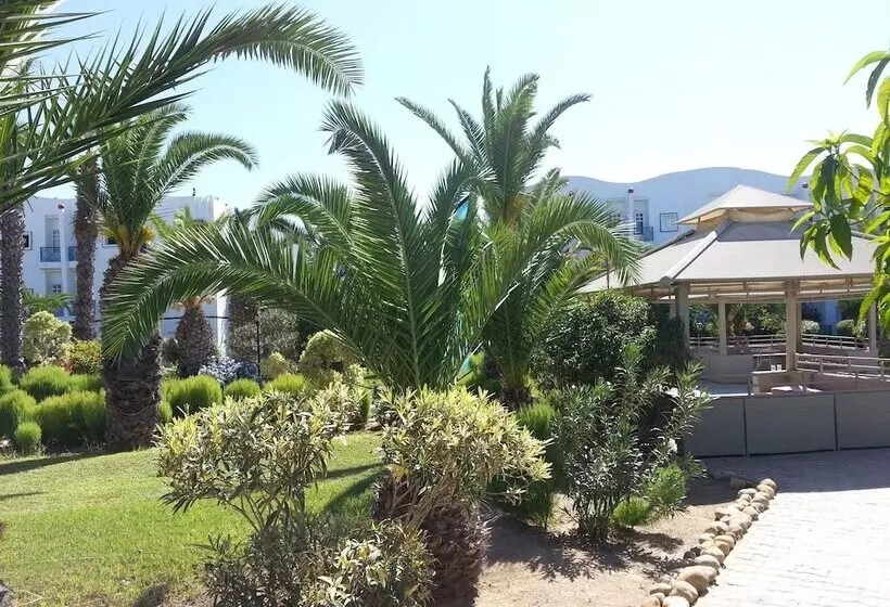 בית מלון כפרי Eden Club Skanes