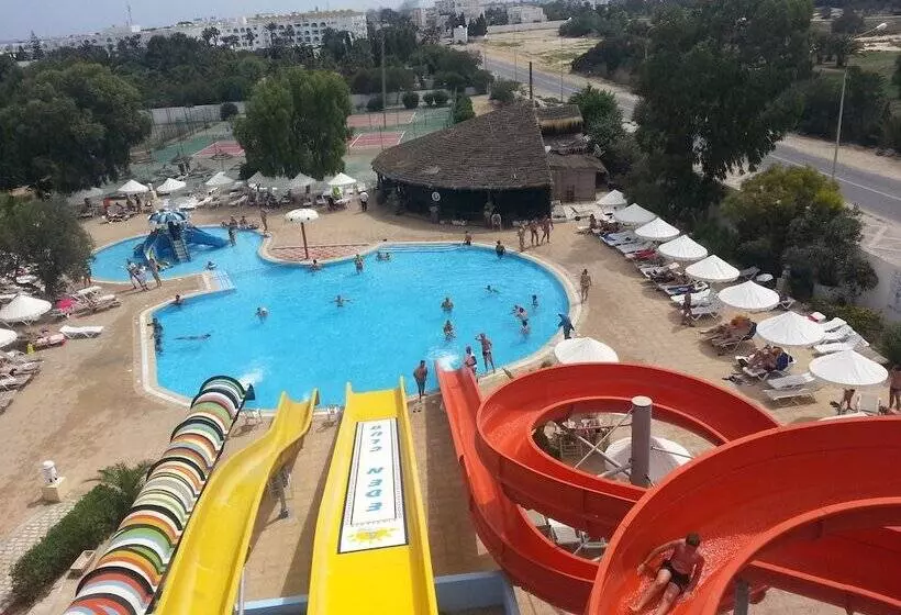 בית מלון כפרי Eden Club Skanes