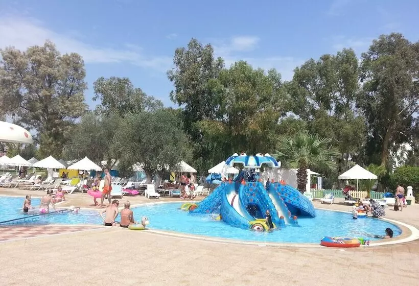 בית מלון כפרי Eden Club Skanes