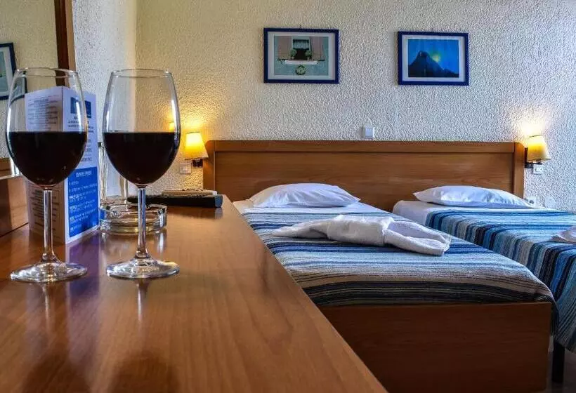 酒店 Kanelli Beach