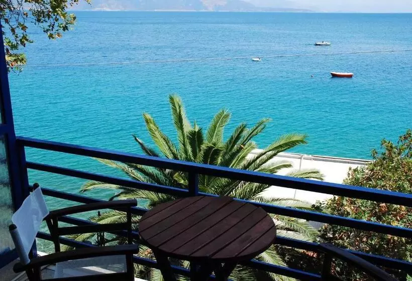 酒店 Kanelli Beach