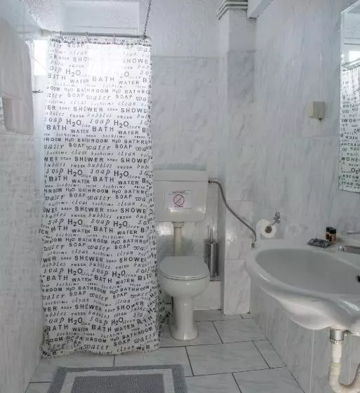 酒店 Kanelli Beach