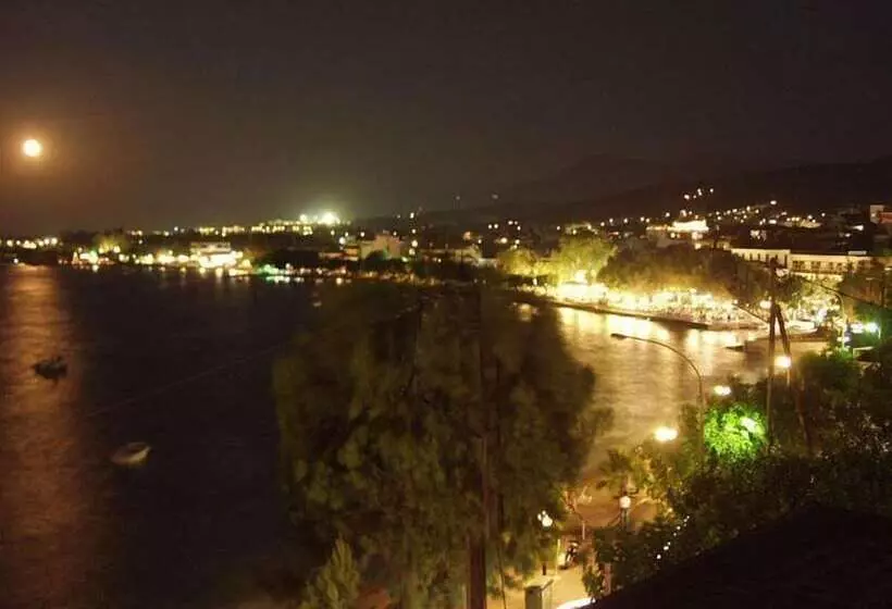 酒店 Kanelli Beach