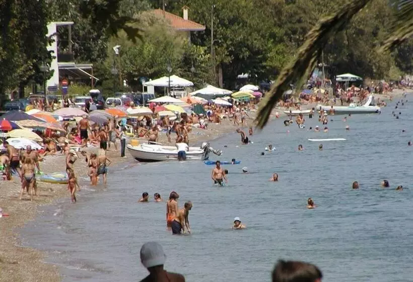 酒店 Kanelli Beach