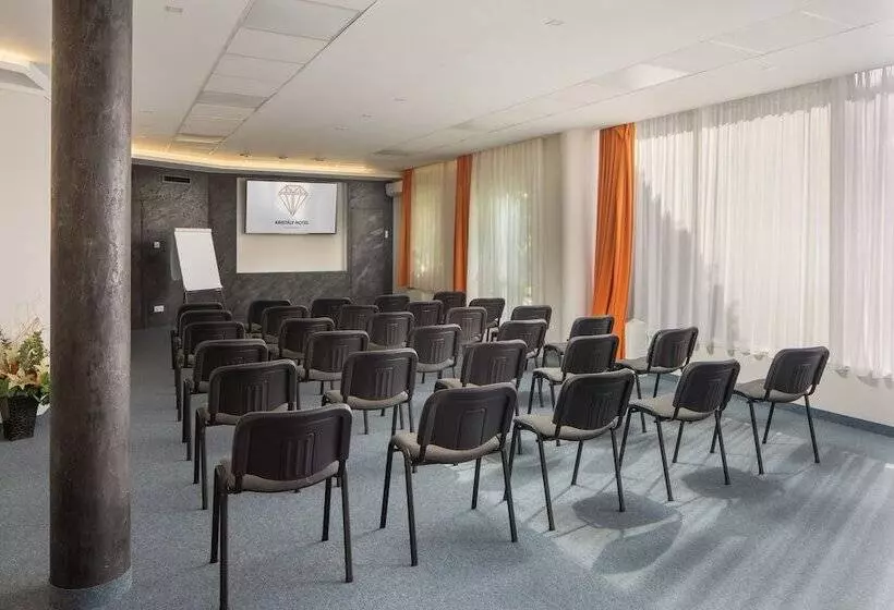 Отель Kristály