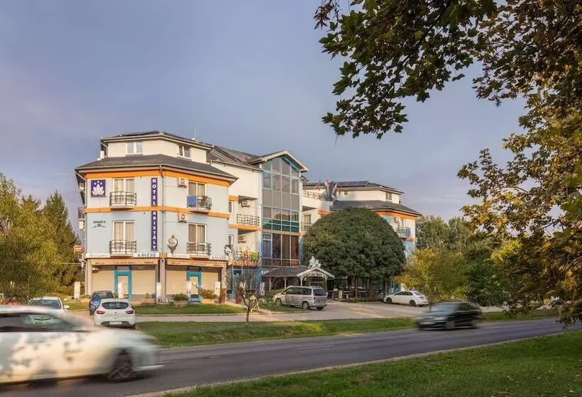 Отель Kristály