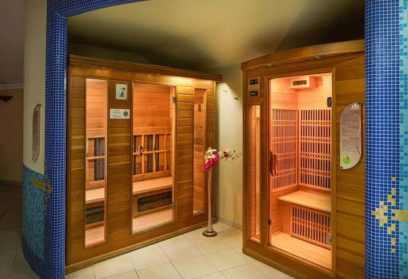 בית מלון כפרי Kristály