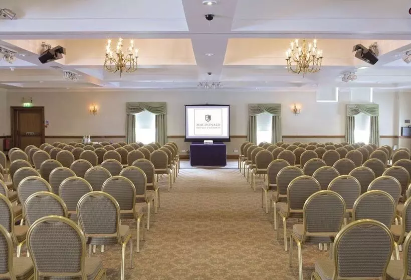 Hotel Macdonald Houstoun House