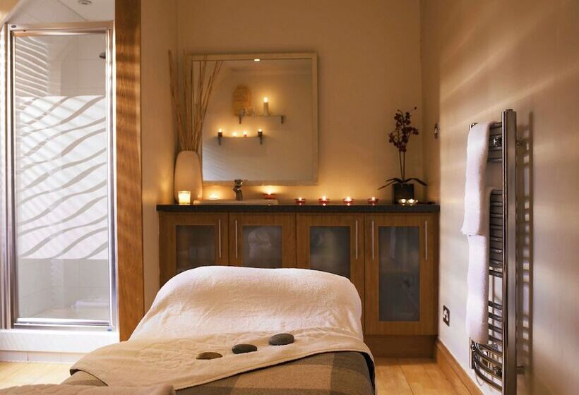 Hotel Macdonald Houstoun House