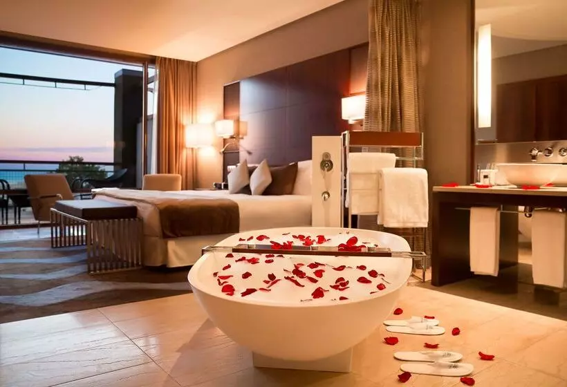 Отель Miramar Barcelona Gl