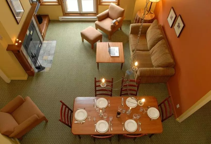 هتل Place Saint Bernard Mont Tremblant