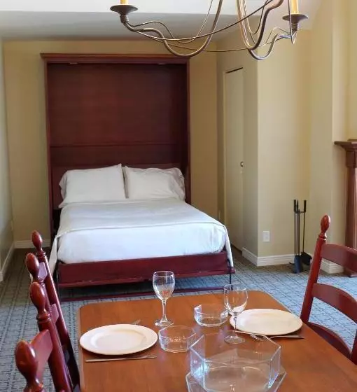 هتل Place Saint Bernard Mont Tremblant