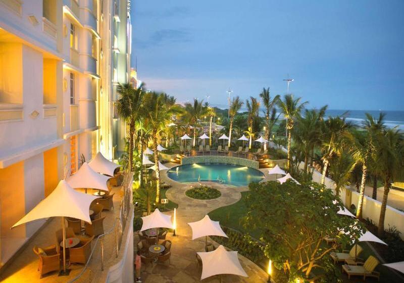 Suncoast Hotel & Towers