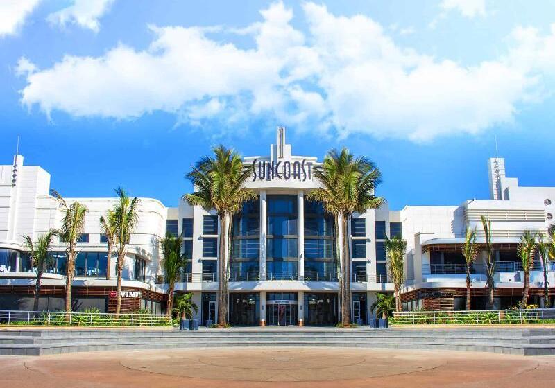 Suncoast Hotel & Towers
